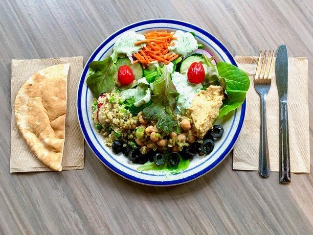 A smiling plate of salad