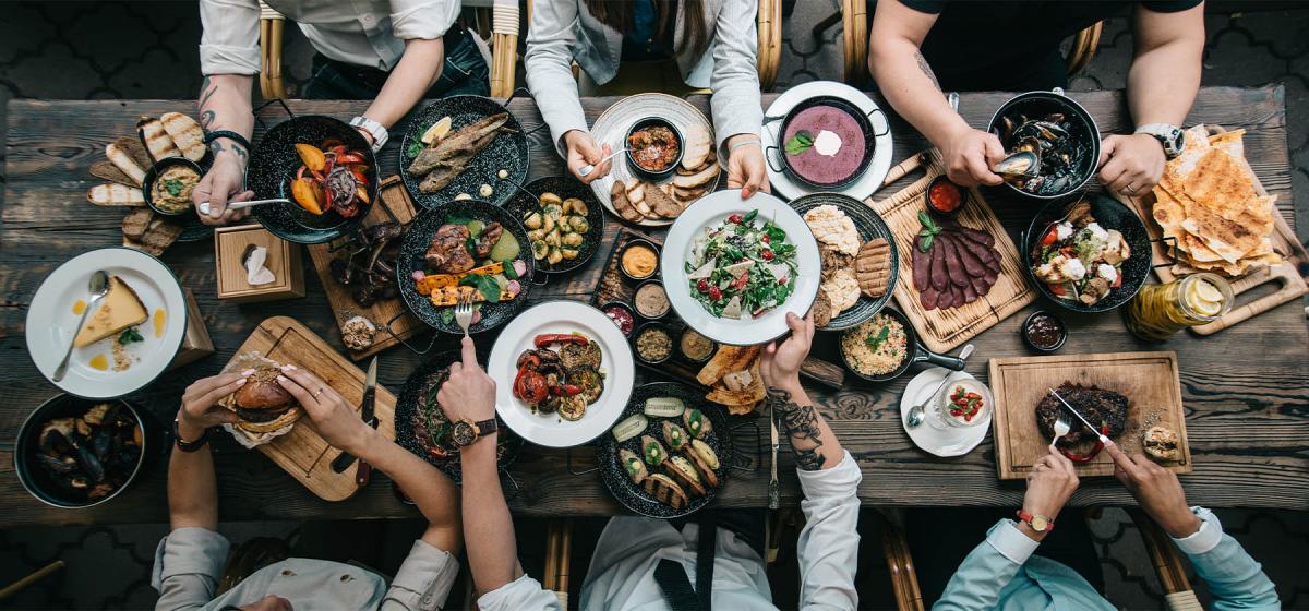 People sharing healthy food